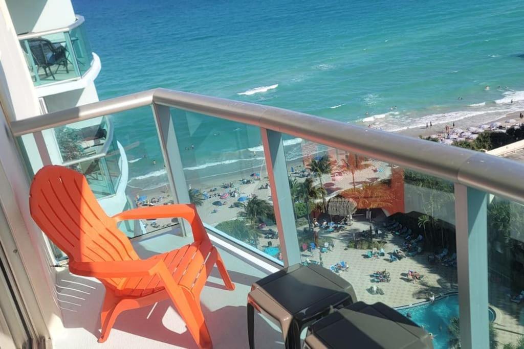 Tide Hollywood Apartment Exterior photo
